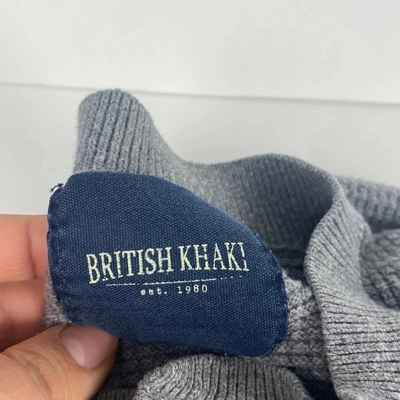 2/$25 Gray cotton waffle knit button up long sleeve sweater sz medium - Picture 6 of 9